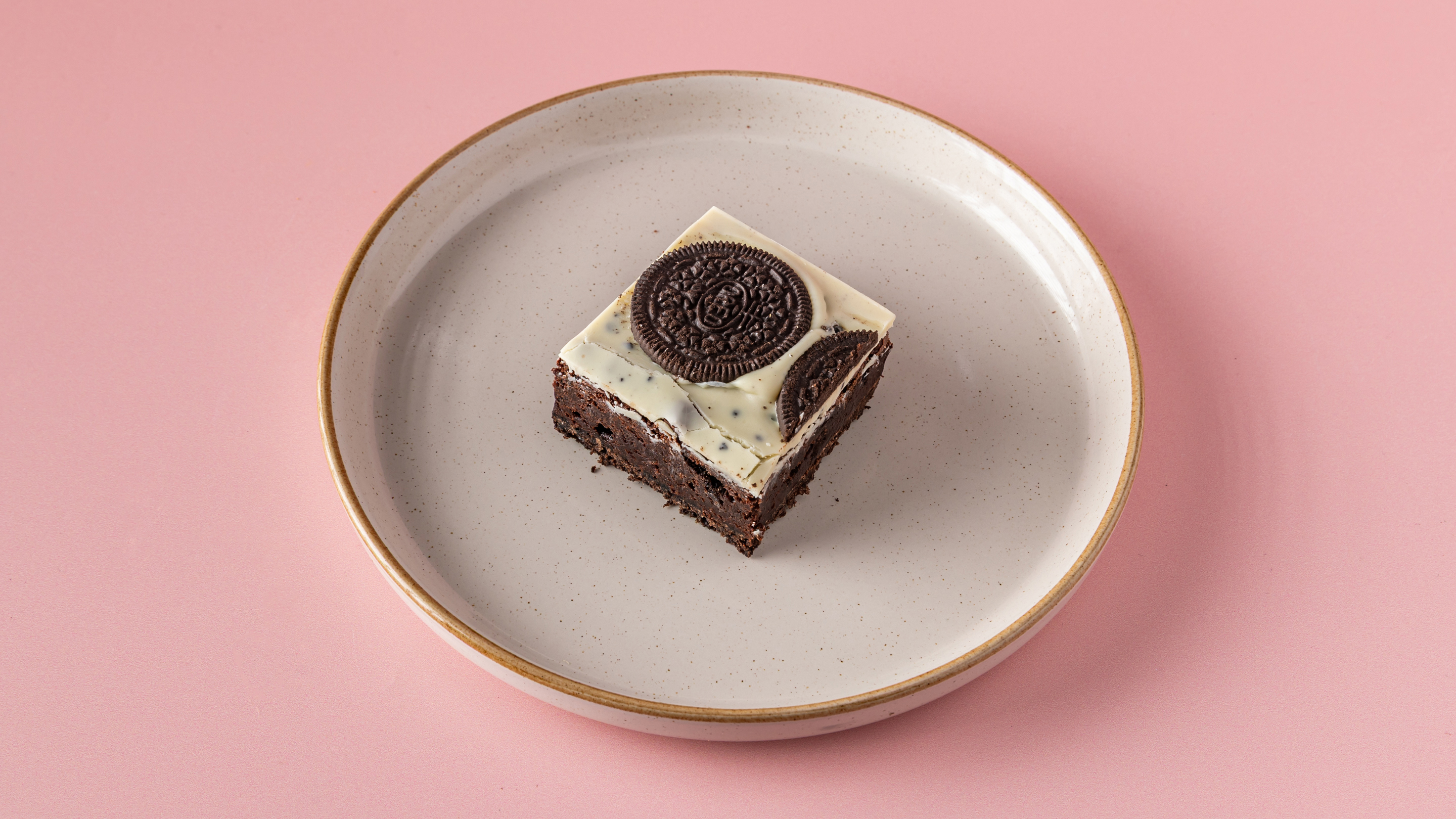 Oreo Cookies & Cream Brownie